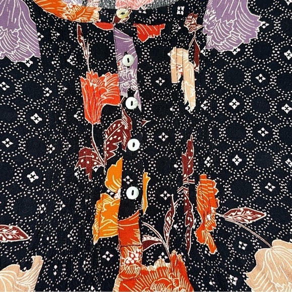 Daniel Rainn Top Womens Large Roll Tab Sleeve Pleated Floral Size 2X Revolve - Picture 7 of 11